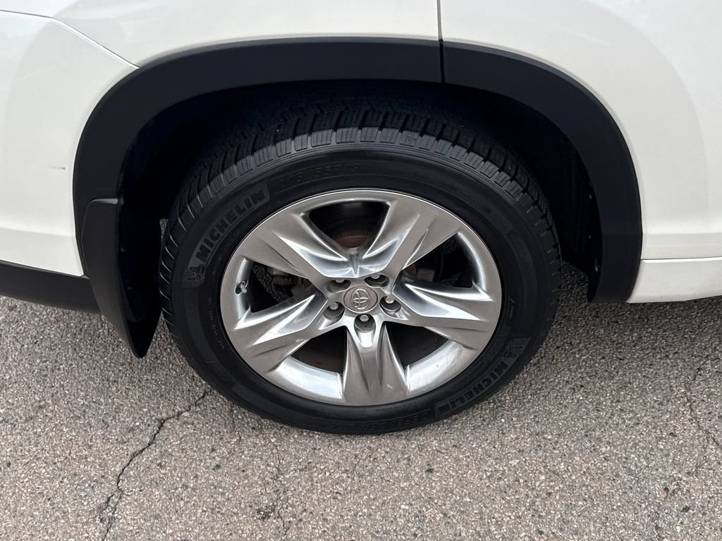Used 2015 Toyota Highlander Limited AWD/4WD image 43