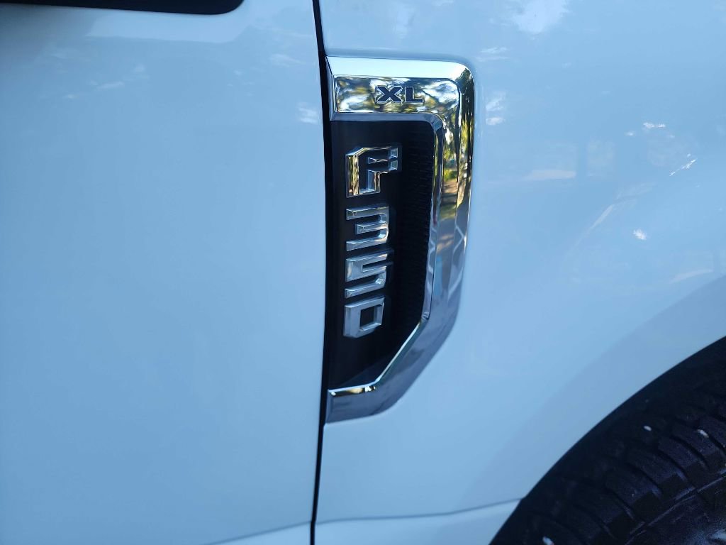 Used 2017 Ford F350 XL w/ Power Equipment Group image 15