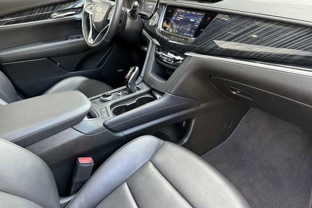 Certified 2025 Cadillac XT6 Premium Luxury image 17