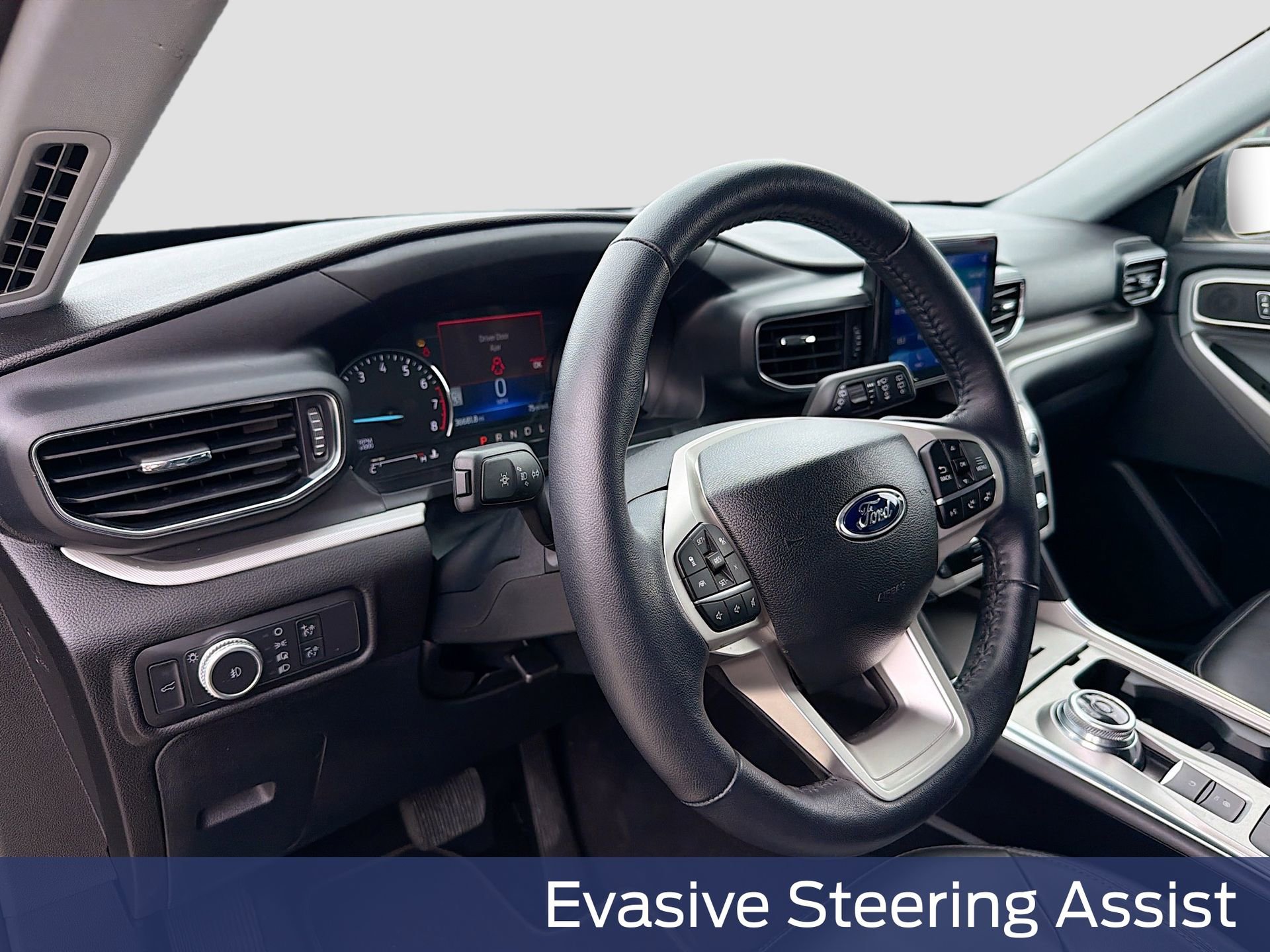 Used 2022 Ford Explorer XLT w/ Equipment Group 202A image 14