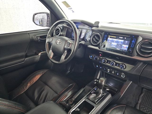 Used 2018 Toyota Tacoma TRD Off-Road w/ Technology Package image 11