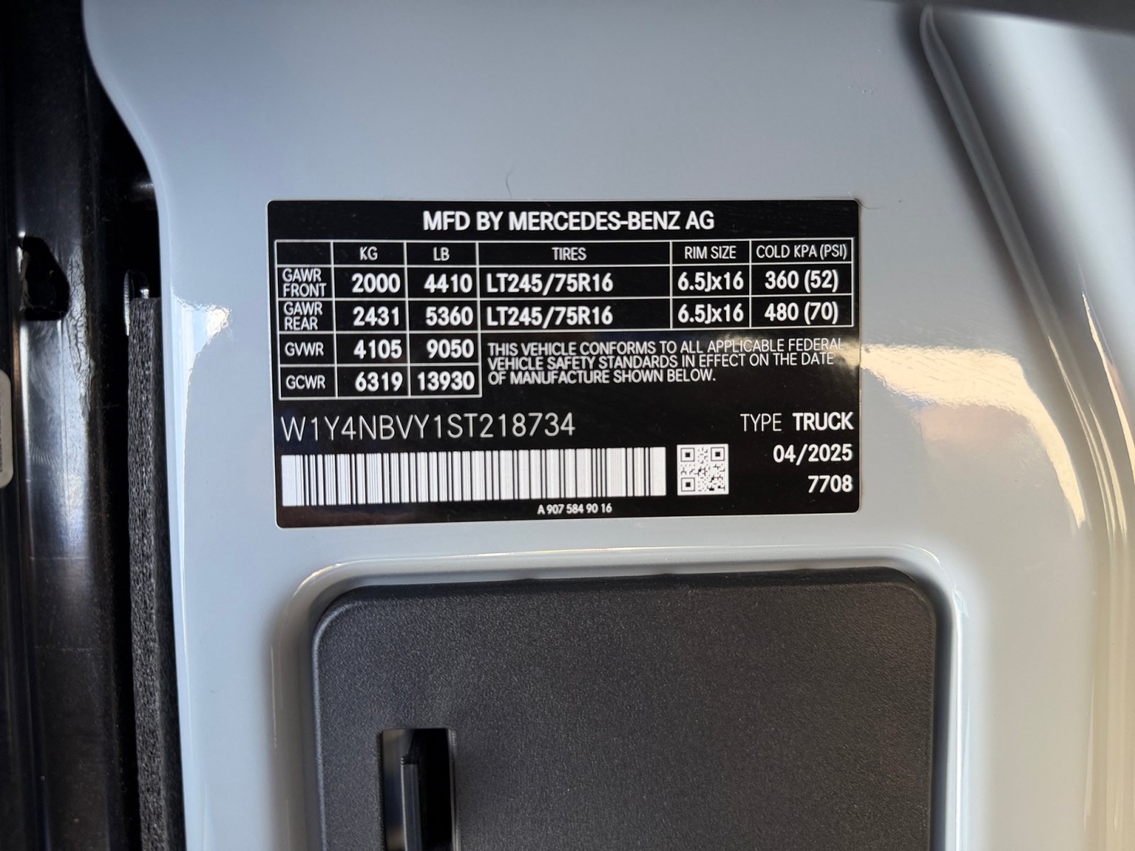 Used 2025 Mercedes-Benz Sprinter 2500 image 34