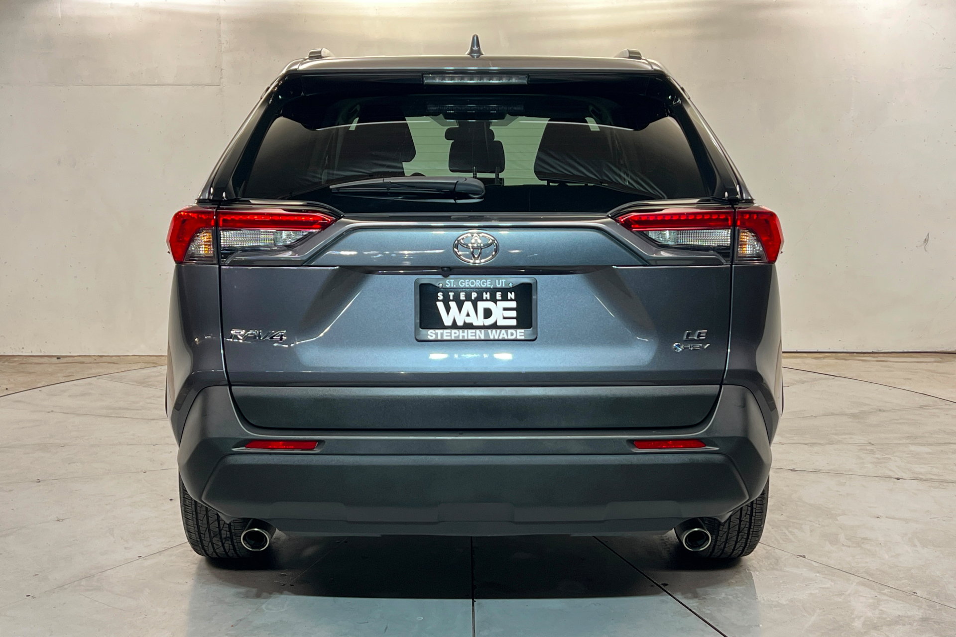 Used 2025 Toyota RAV4 LE AWD/4WD image 5