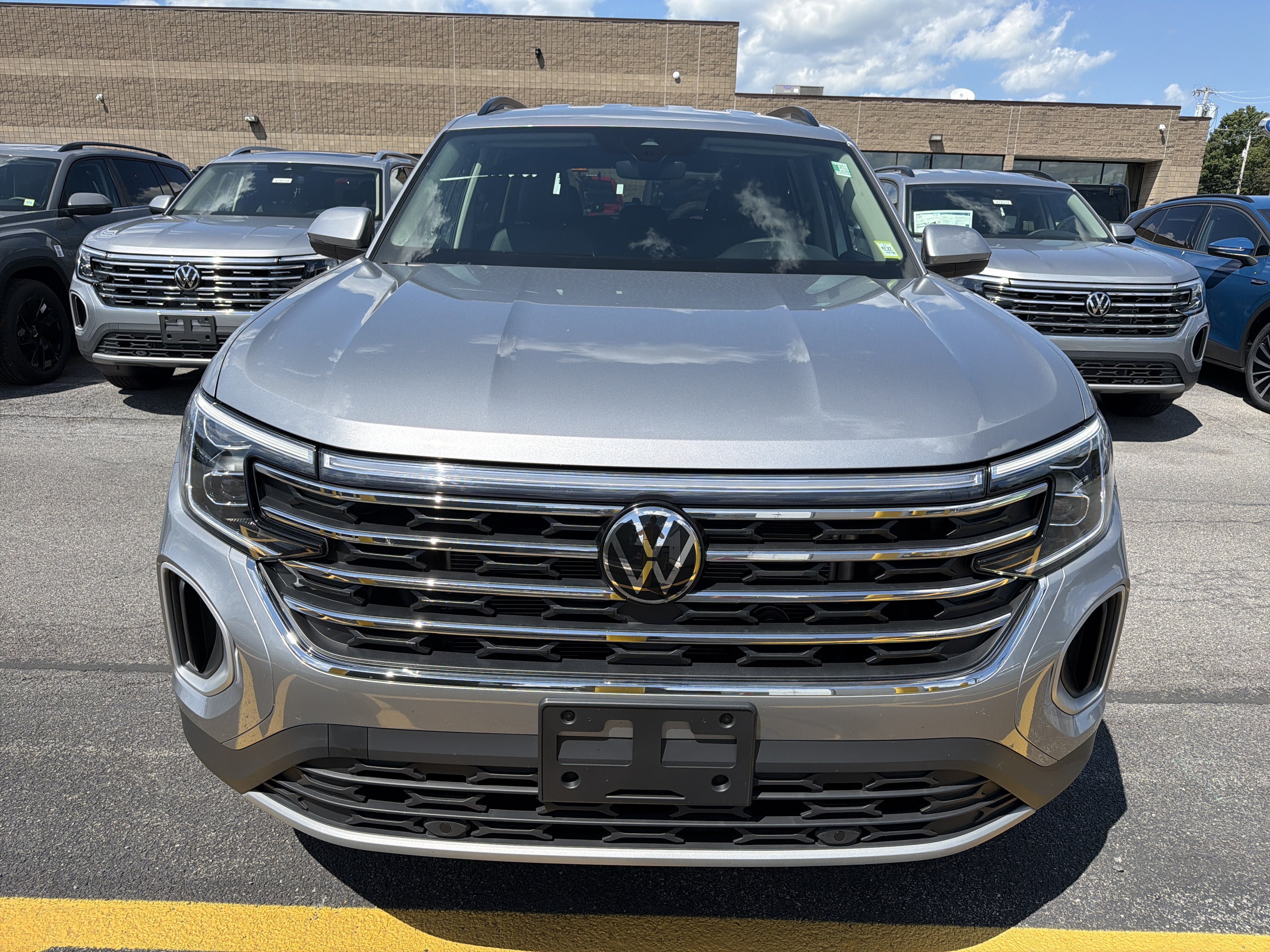 New 2026 Volkswagen Atlas SE AWD/4WD image 3