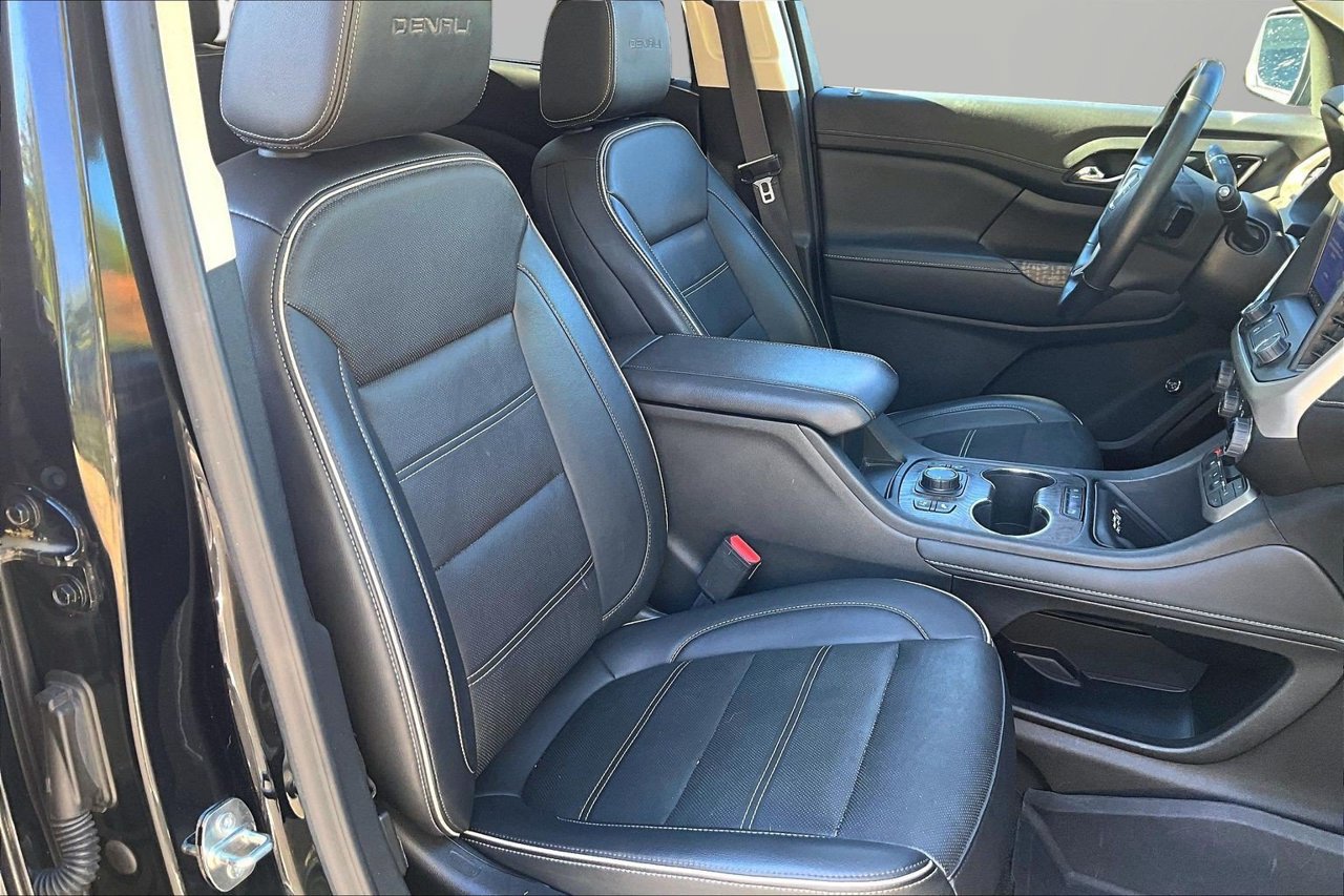 Used 2023 GMC Acadia Denali w/ Black Diamond Edition FWD image 22