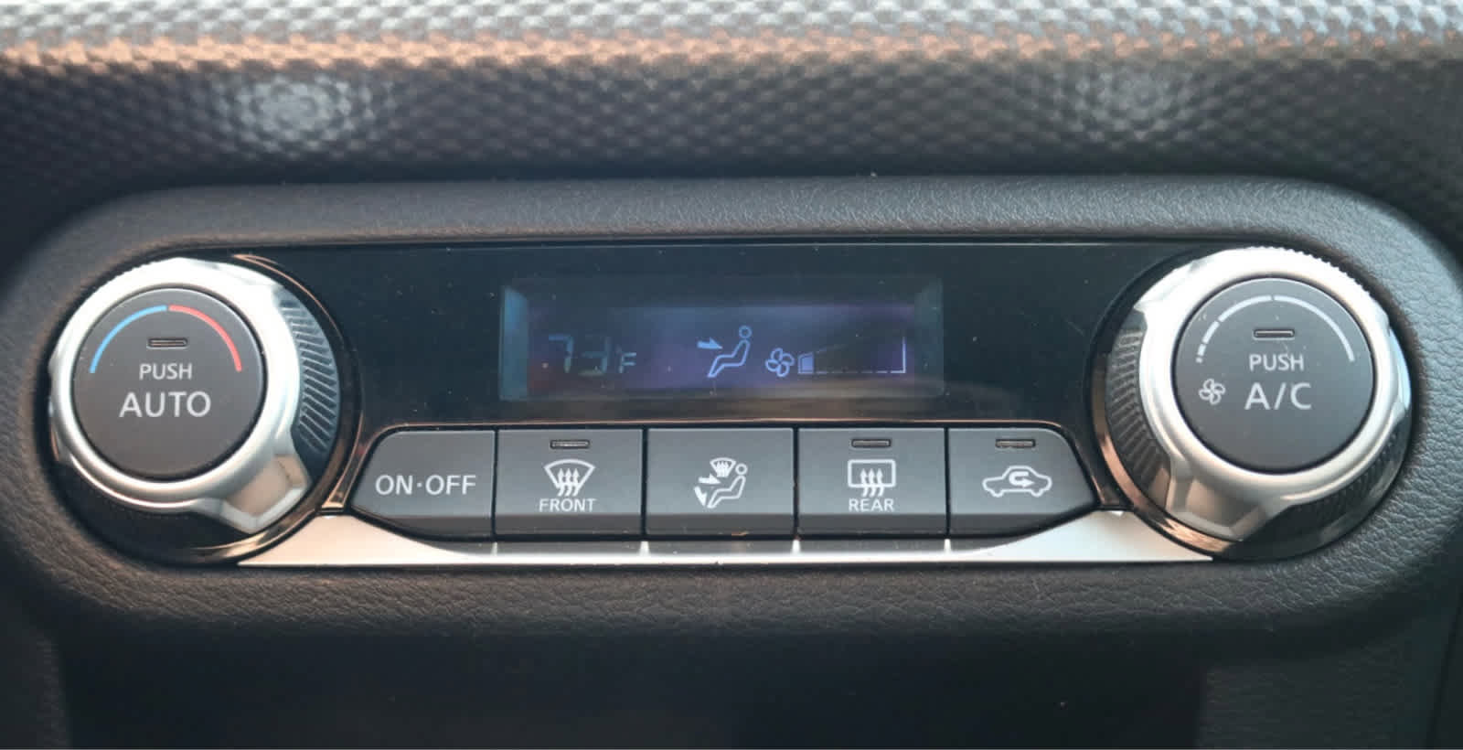 Used 2019 Nissan Kicks SV image 17