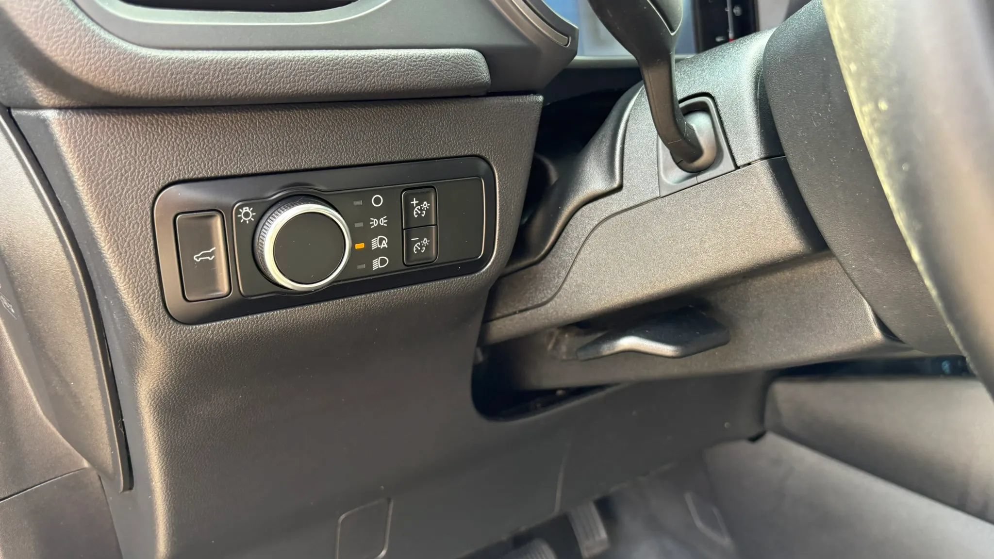 Used 2023 Ford Escape Active AWD/4WD image 18