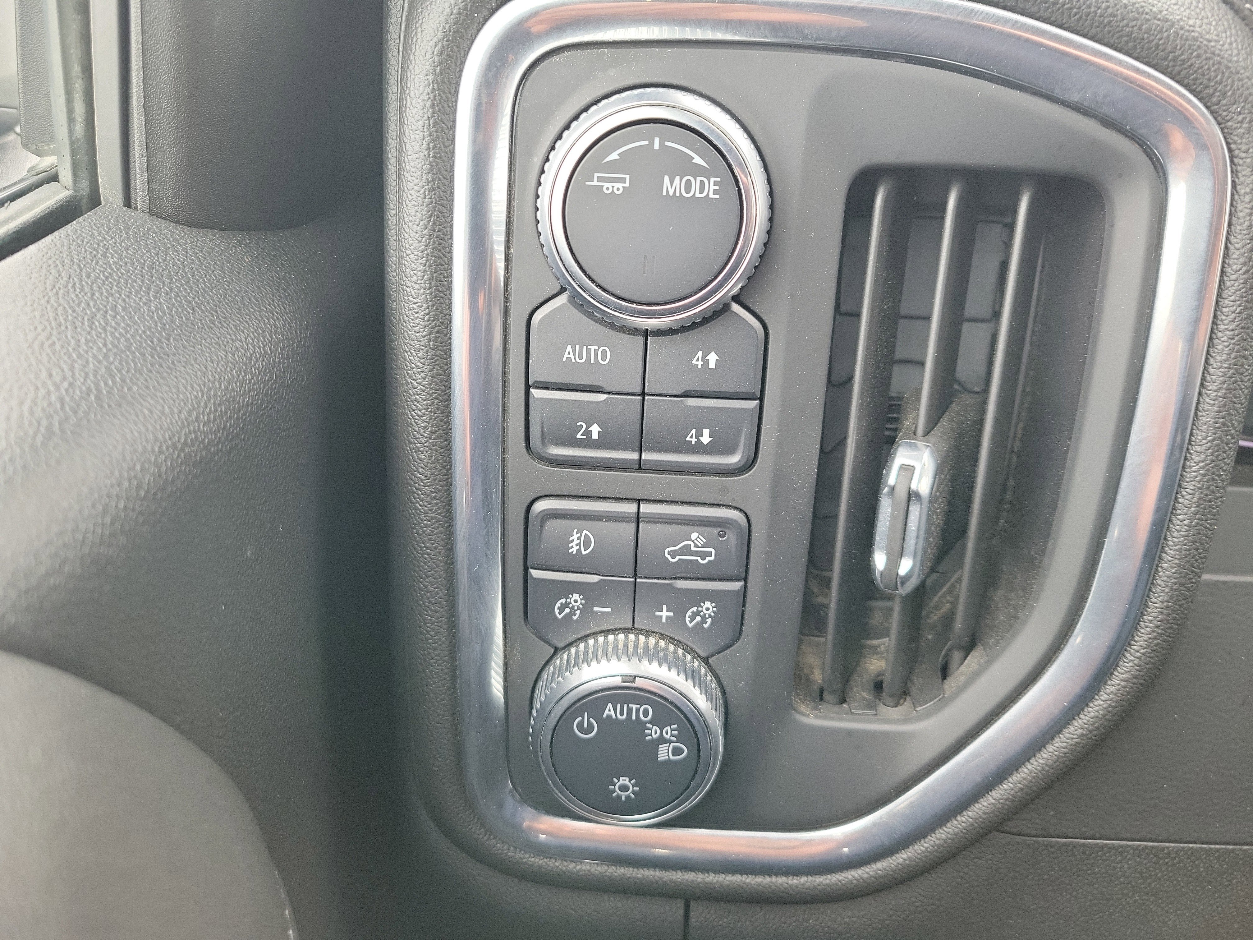 Used 2020 GMC Sierra 1500 Elevation w/ Elevation Value Package image 28