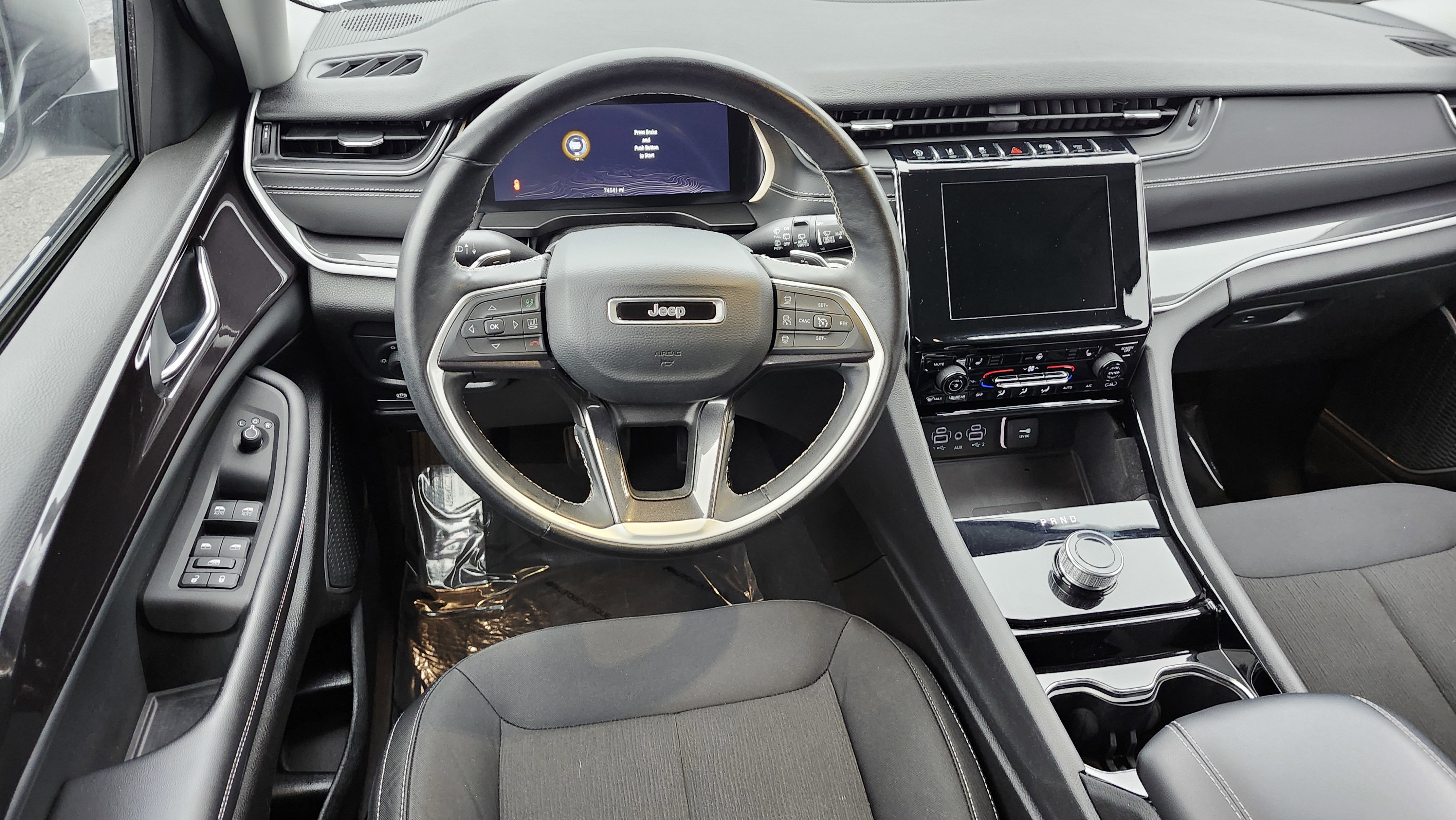 Used 2022 Jeep Grand Cherokee L Laredo w/ Luxury Tech Group I image 28