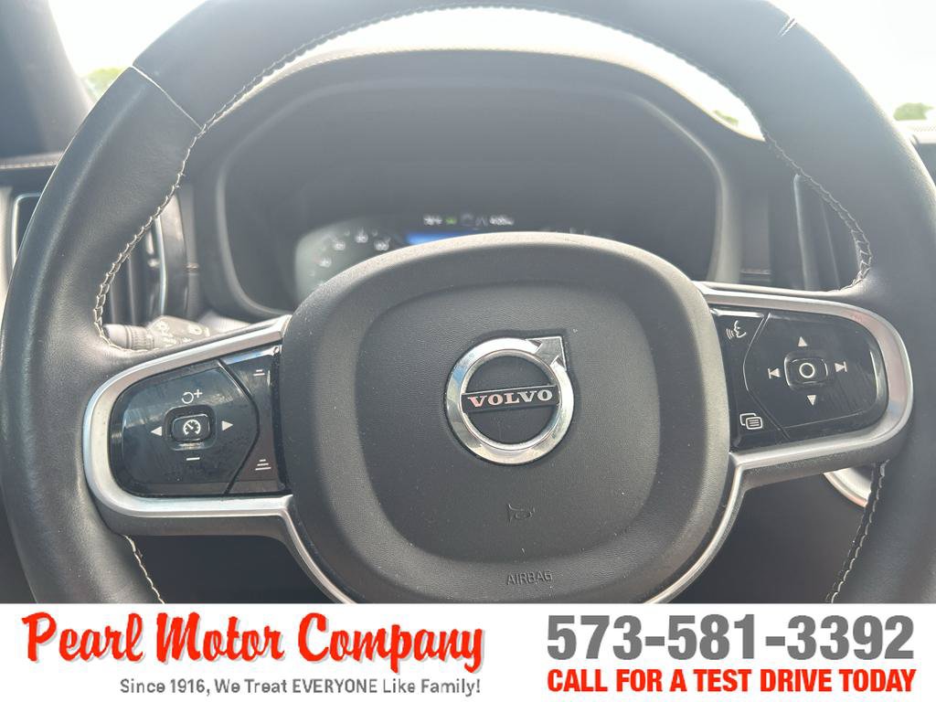 Used 2021 Volvo XC60 T5 R-Design AWD/4WD image 13
