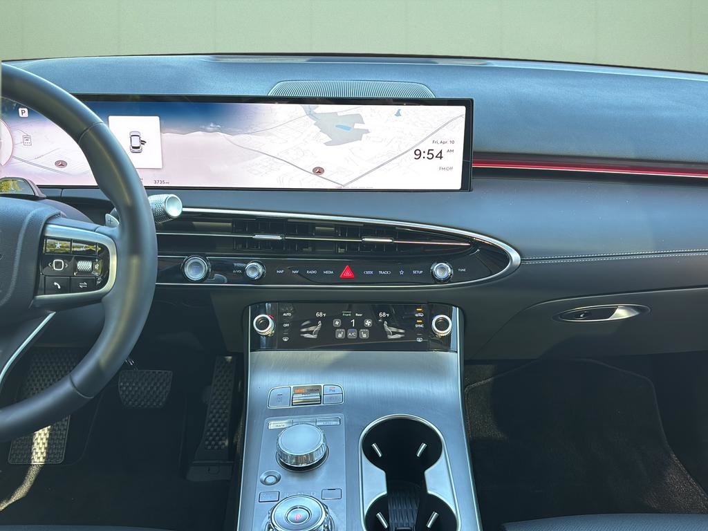 Certified 2026 Genesis GV70 2.5T Select AWD/4WD image 23