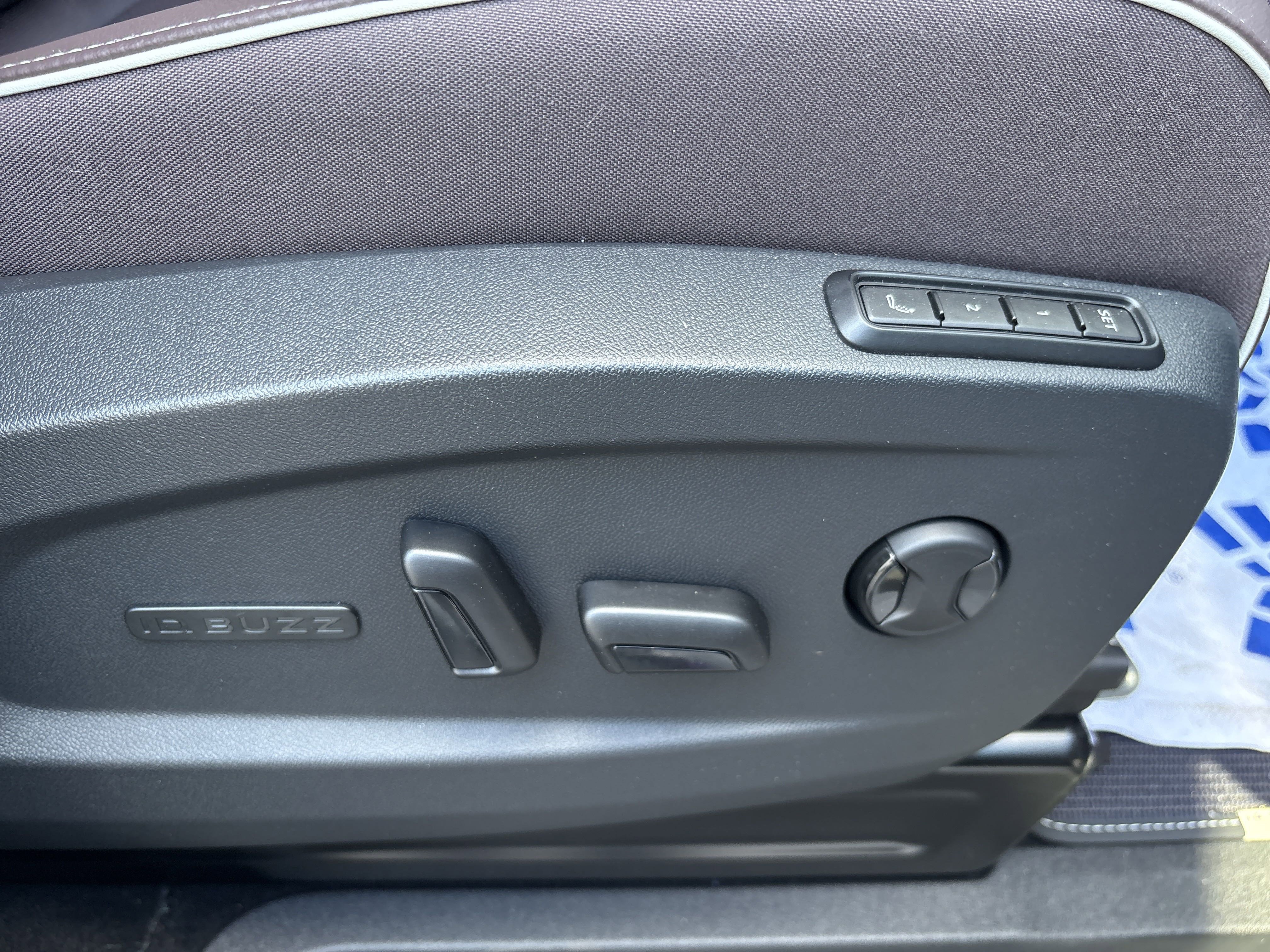 New 2025 Volkswagen ID. Buzz Pro S image 10