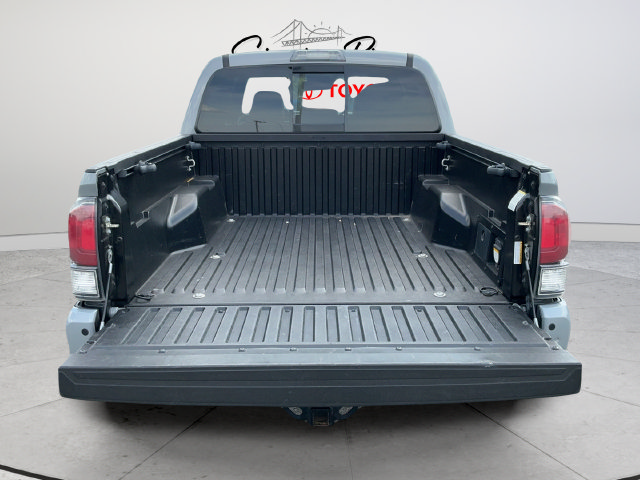 Used 2020 Toyota Tacoma Limited AWD/4WD image 25
