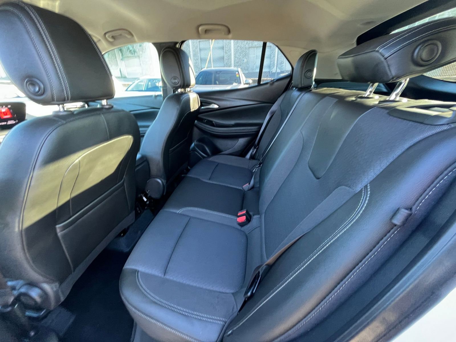 Used 2025 Buick Encore GX Preferred image 23