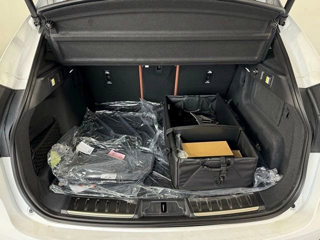 New 2026 Jaguar F-PACE R-Dynamic S image 16