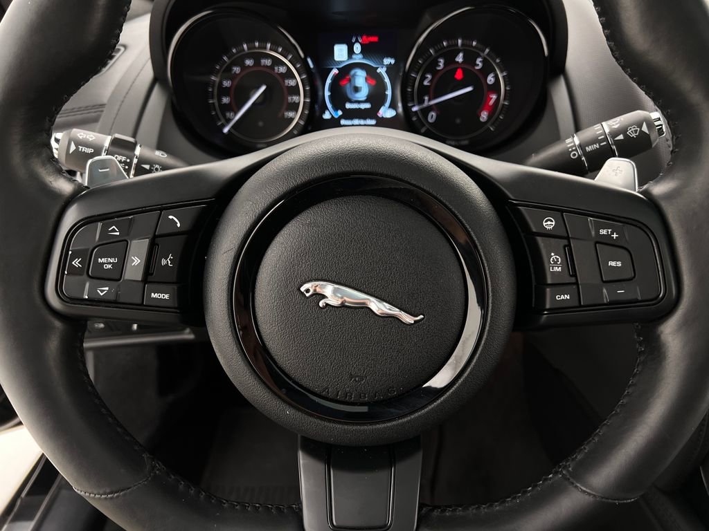 Used 2020 Jaguar F-TYPE R-Dynamic image 16