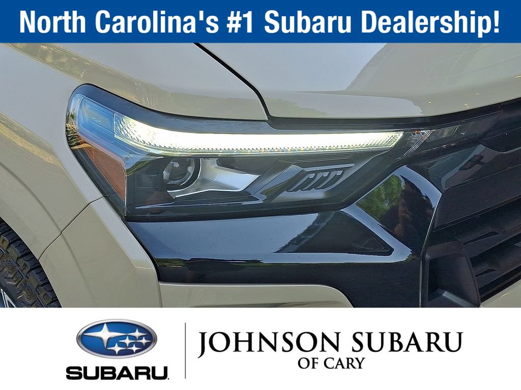 Used 2024 Chevrolet Colorado Z71 w/ Z71 Convenience Package 2 AWD/4WD image 30