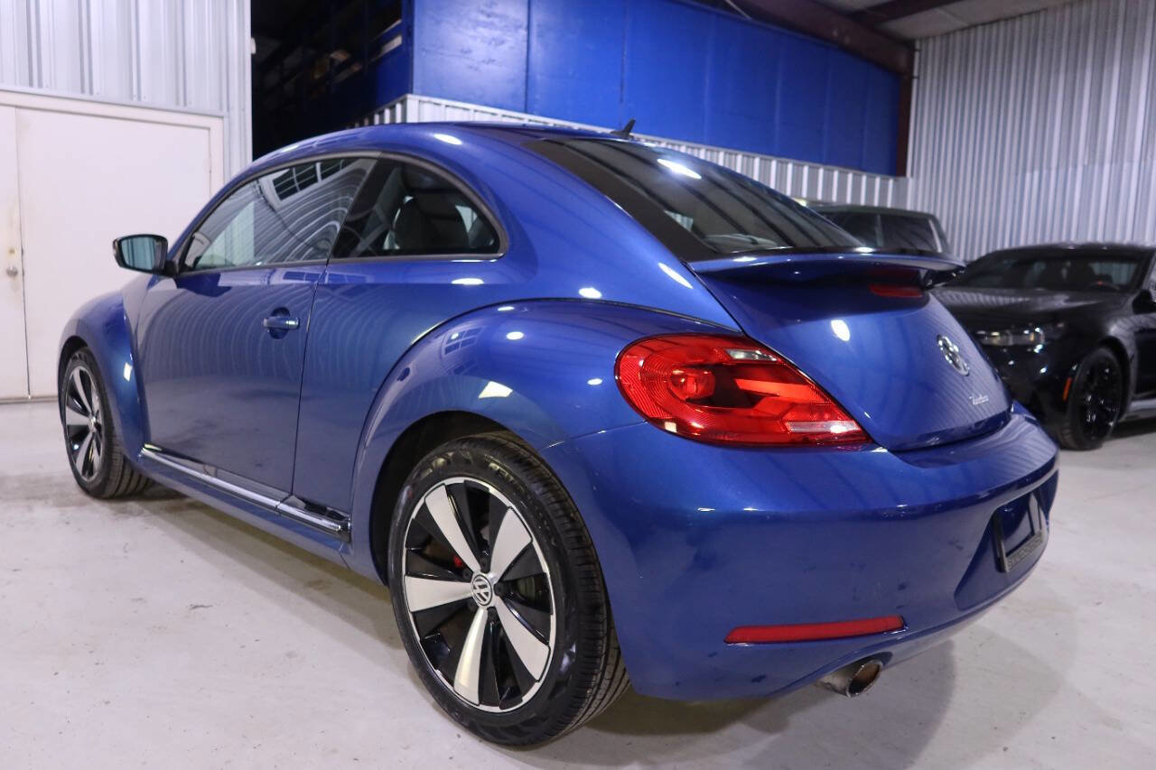 Used 2013 Volkswagen Beetle 2.0T image 3
