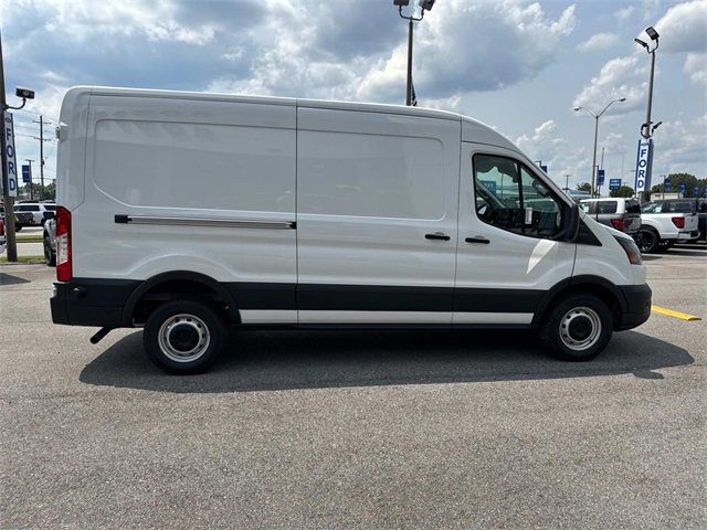 New 2025 Ford Transit 250 148 Medium Roof image 4