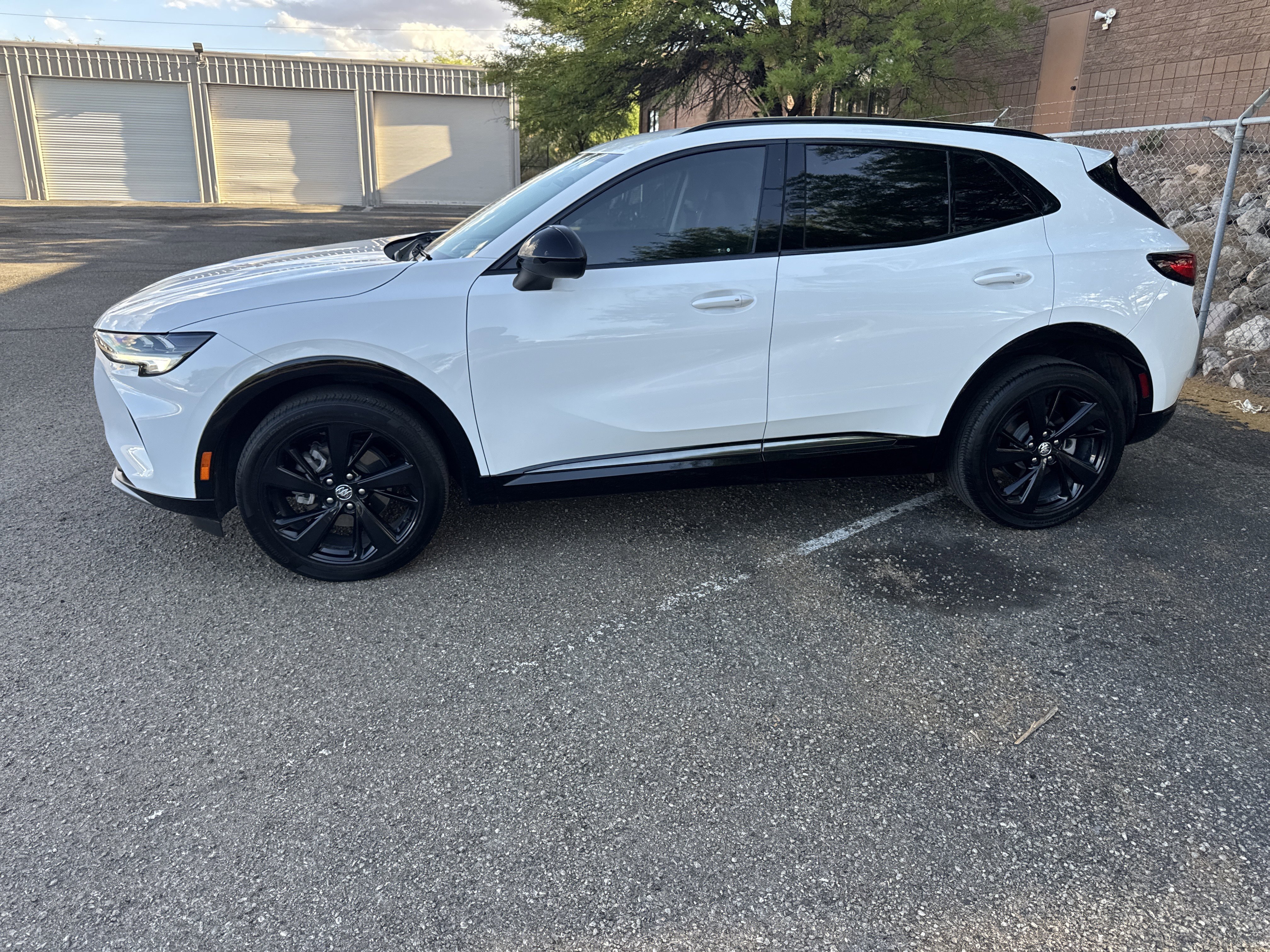 Used 2022 Buick Envision Preferred w/ Sport Touring Package FWD image 4