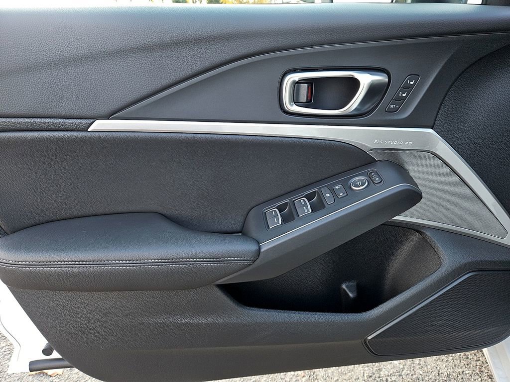 Used 2025 Acura Integra A-Spec image 12