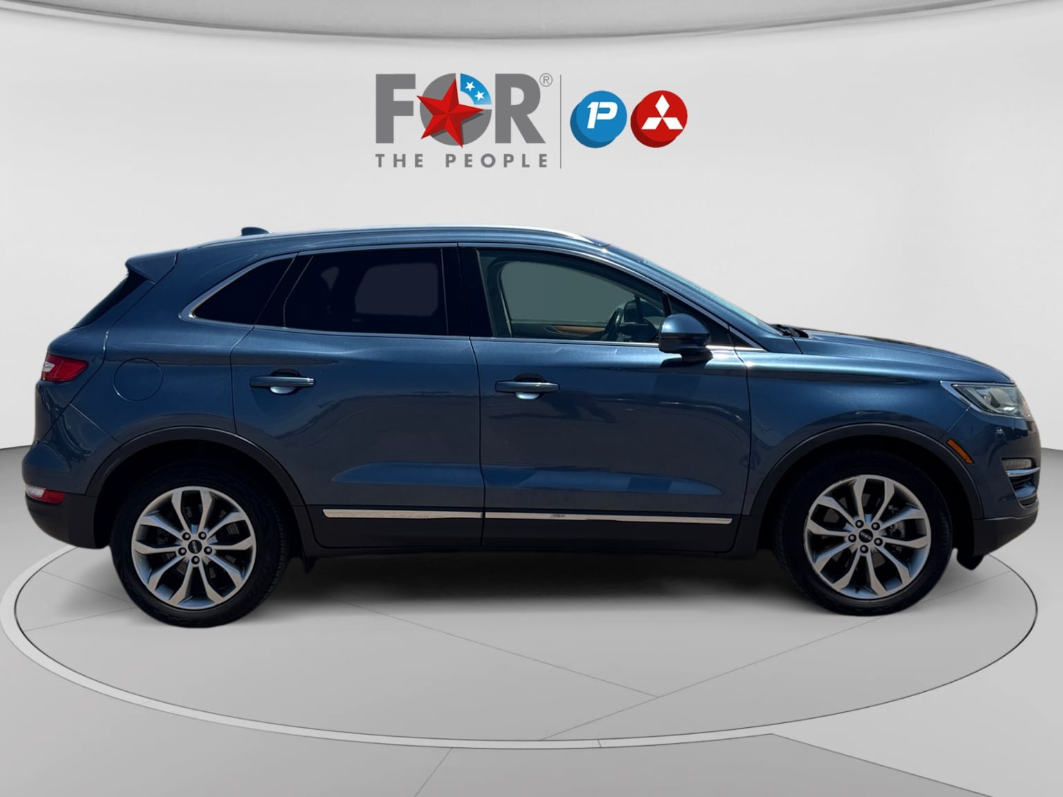 Used 2018 Lincoln MKC Select w/ Select Plus Package FWD image 6