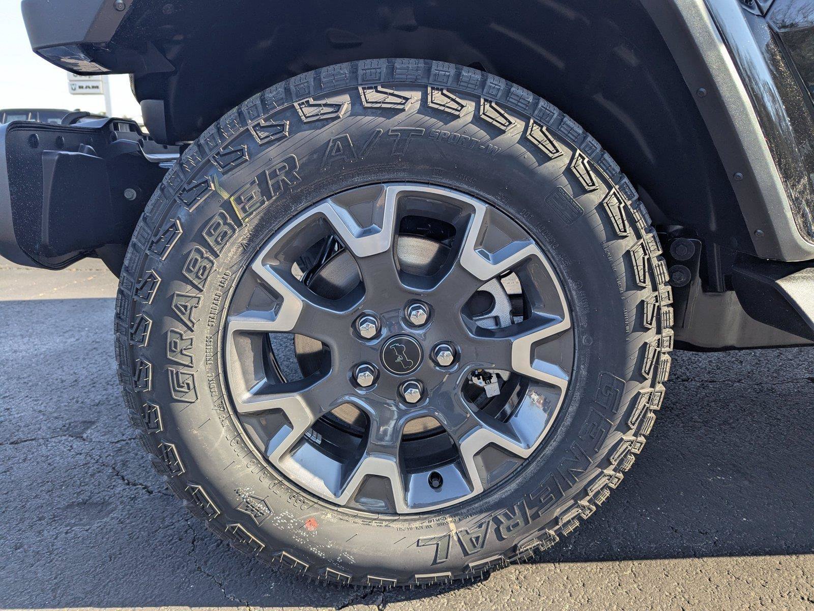 New 2026 Jeep Wrangler Unlimited Sahara AWD/4WD image 10