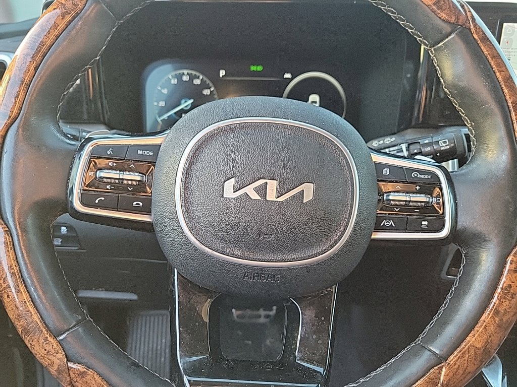 Used 2022 Kia Sorento SX Prestige w/ Rust Color Package AWD/4WD image 11