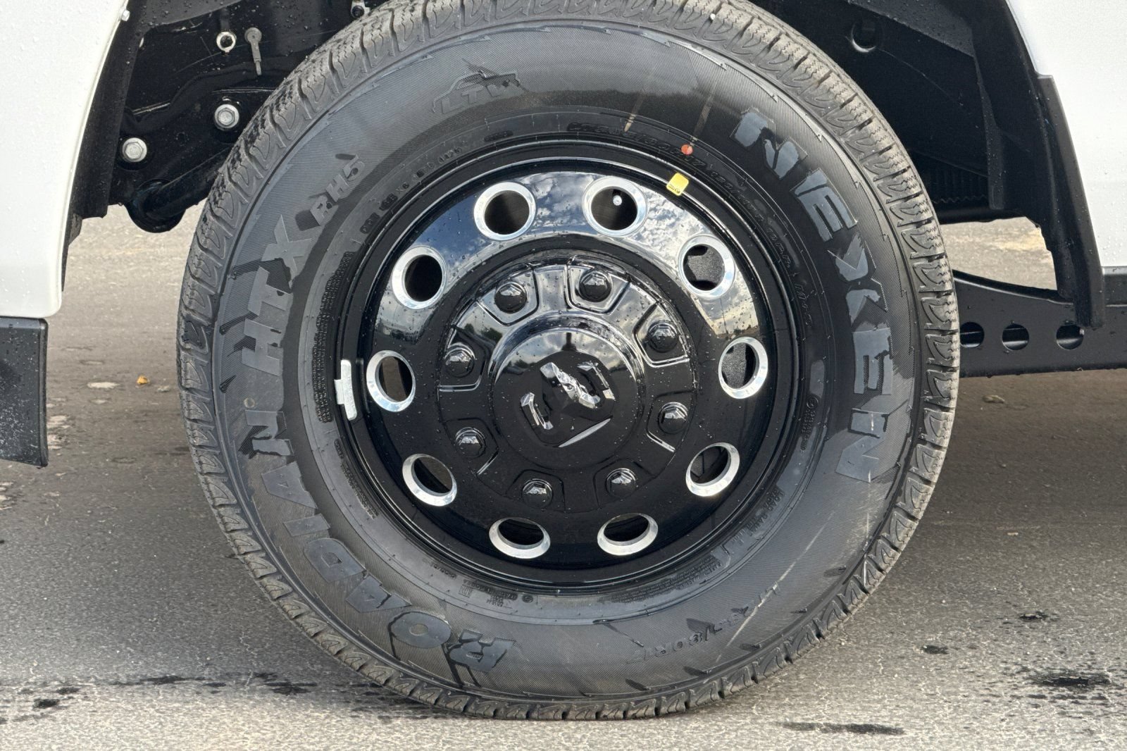 New 2026 RAM 3500 Laramie AWD/4WD image 25