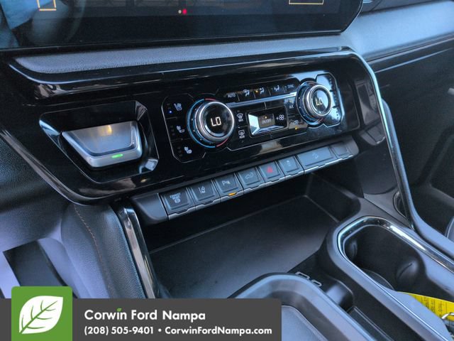 Used 2024 GMC Sierra 2500 AT4 w/ Technology Package AWD/4WD image 17