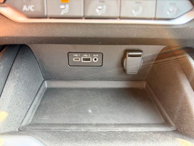 Used 2025 Nissan Altima 2.5 SV FWD image 32