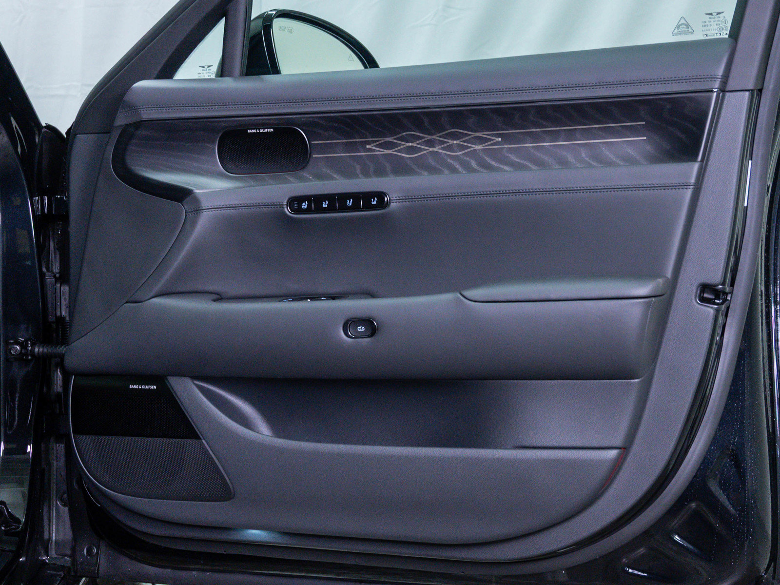 New 2026 Genesis G90 3.5T Prestige image 9