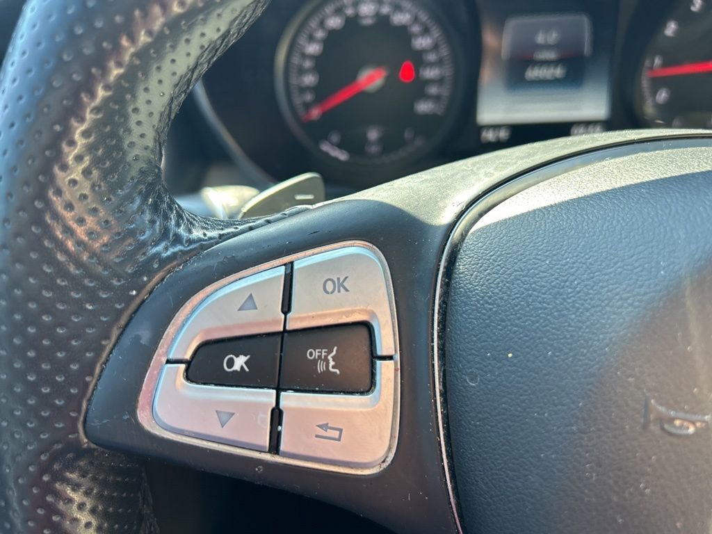 Used 2018 Mercedes-Benz GLC 300 4MATIC image 16