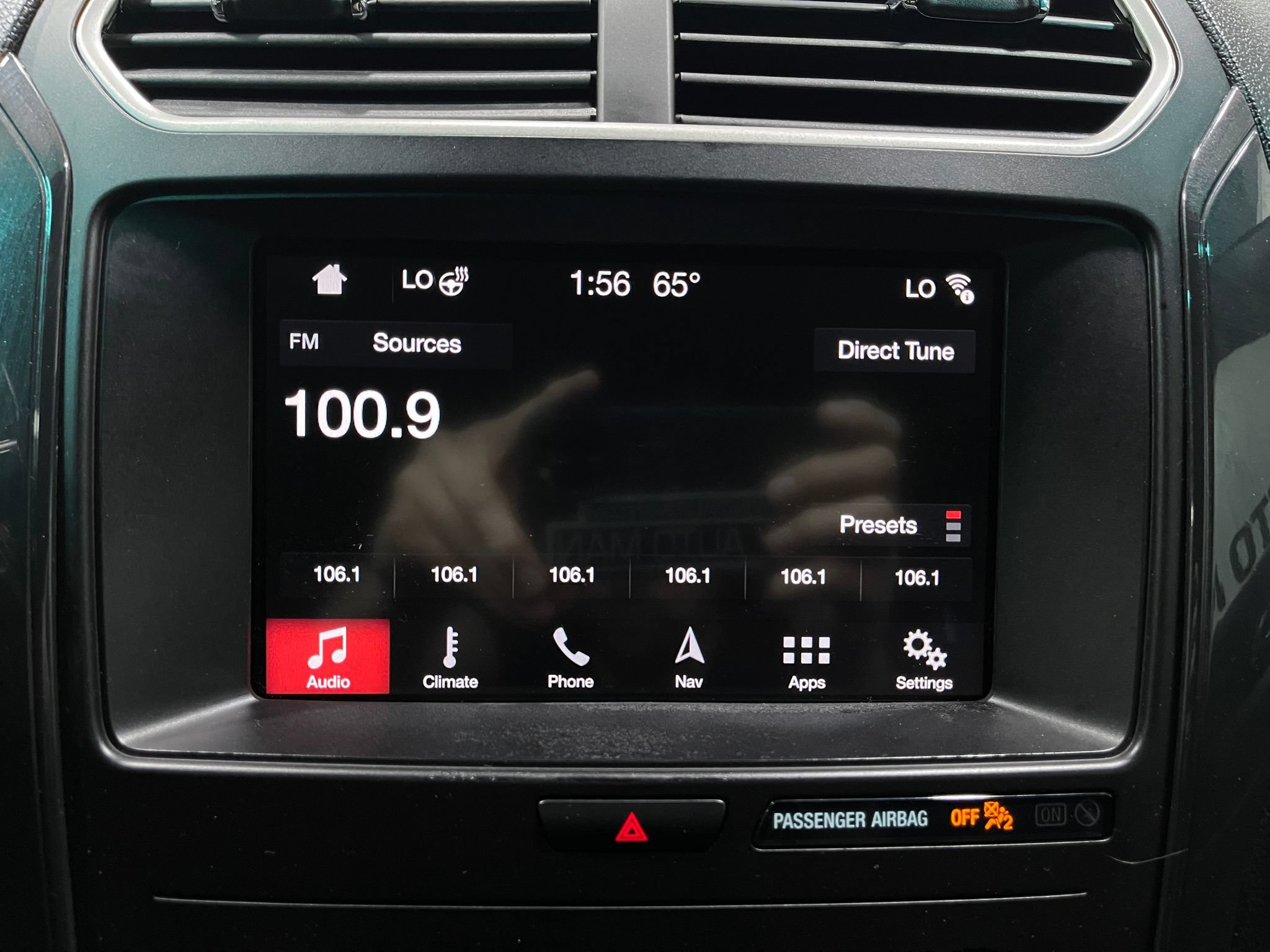 Used 2018 Ford Explorer XLT w/ Equipment Group 201A AWD/4WD image 24