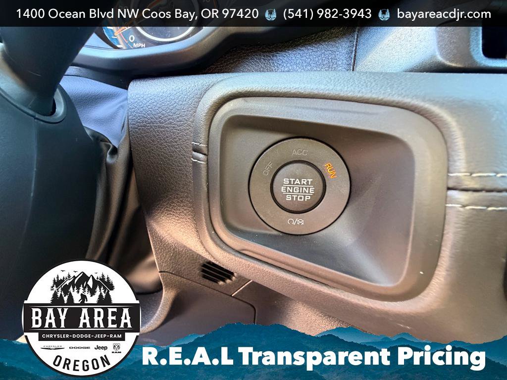 Used 2025 Jeep Gladiator Sport AWD/4WD image 21