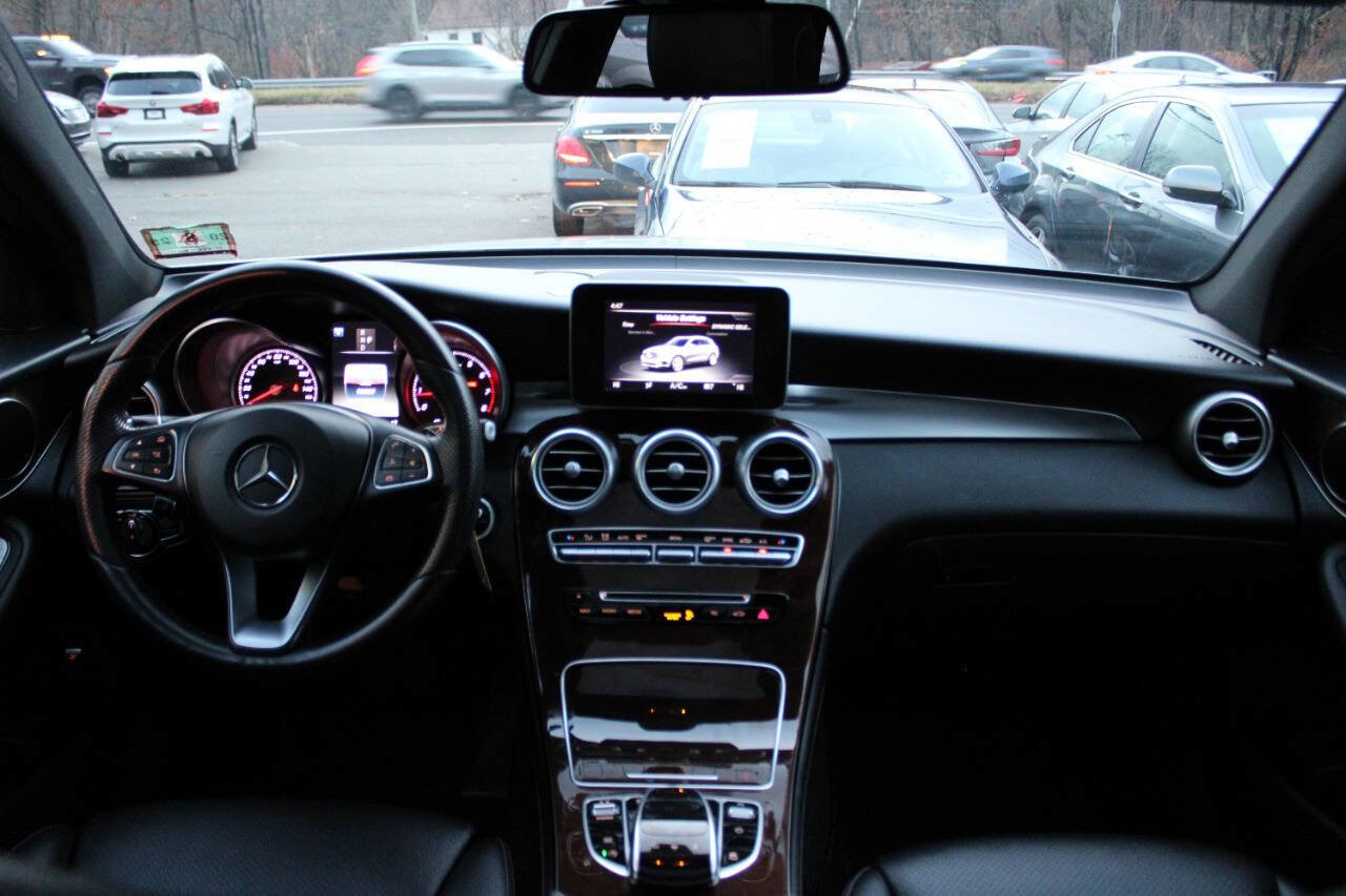 Used 2017 Mercedes-Benz GLC 300 4MATIC image 33