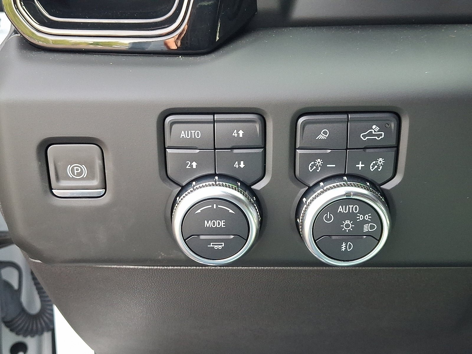 Used 2024 GMC Sierra 1500 AT4X w/ AT4X AEV Edition AWD/4WD image 25