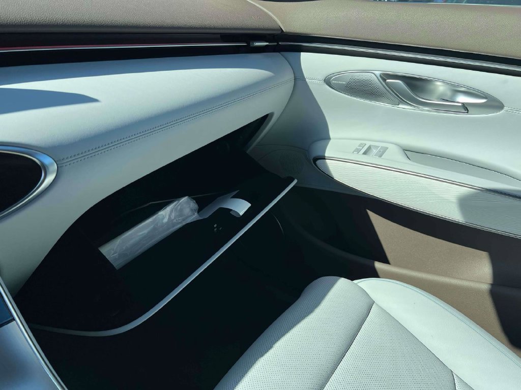 New 2027 Genesis GV70 2.5T Advanced AWD/4WD image 29