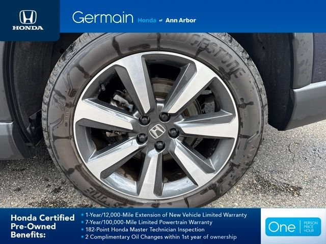 Certified 2025 Honda Pilot Touring image 4