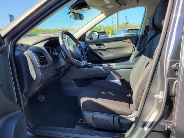 Used 2023 Nissan Rogue S AWD/4WD image 8