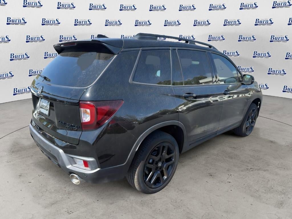 Used 2025 Honda Passport Black Edition image 7