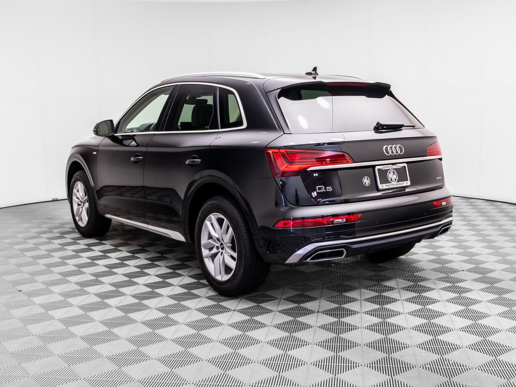 Used 2023 Audi Q5 2.0T Premium w/ Convenience Package AWD/4WD image 3