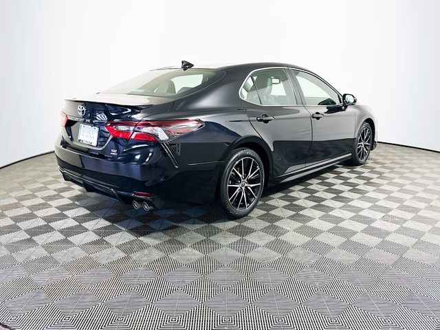 Used 2024 Toyota Camry SE w/ Cold Weather Package AWD/4WD image 8