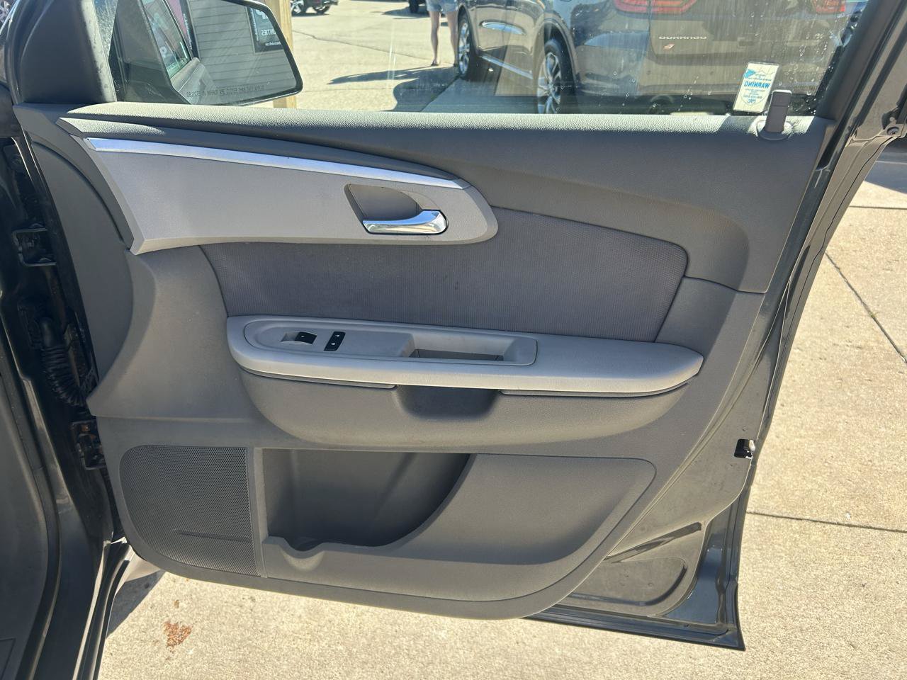 Used 2011 Chevrolet Traverse LS AWD/4WD image 17