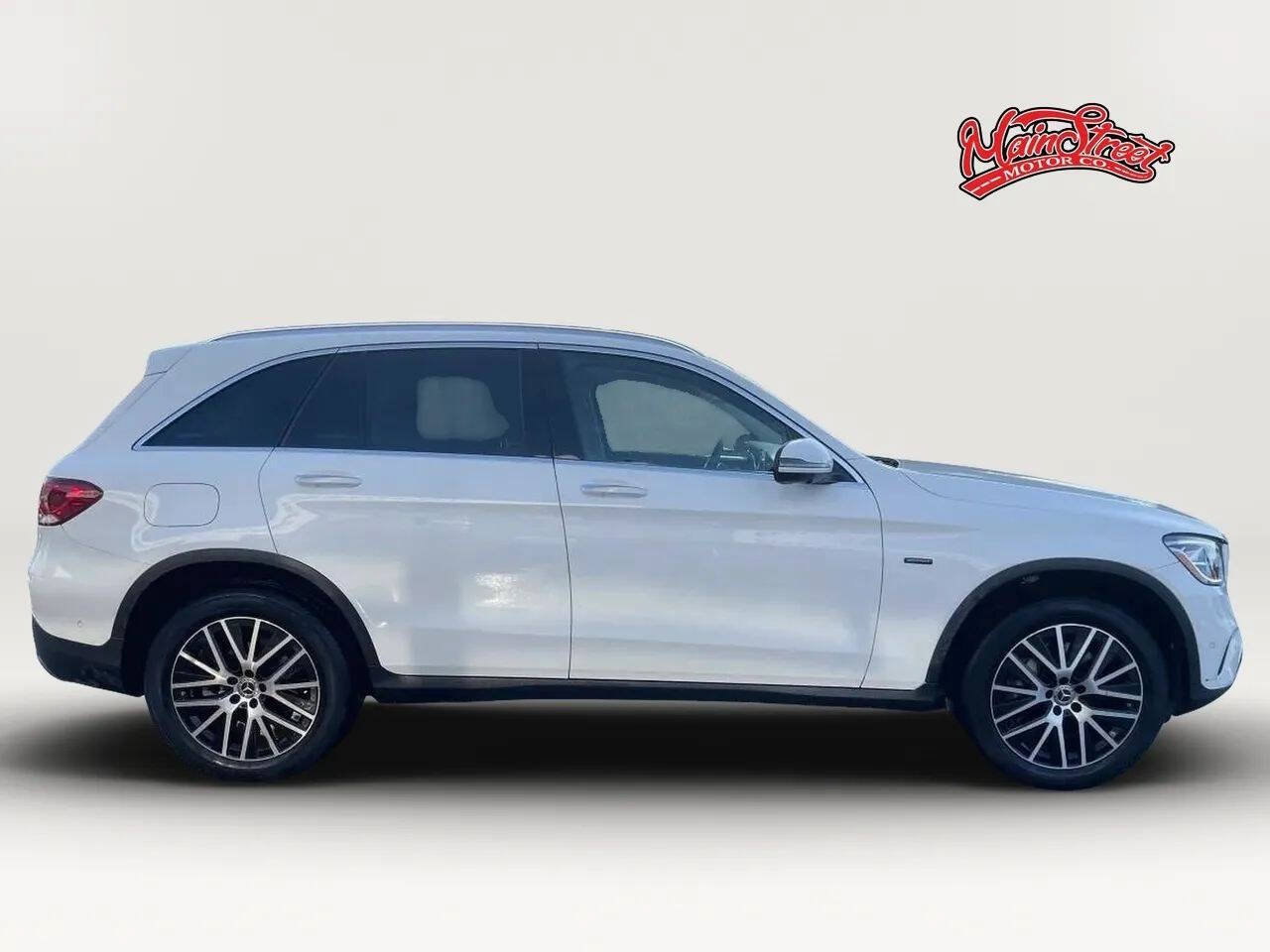 Used 2020 Mercedes-Benz GLC 350e 4MATIC w/ Parking Assistance Package image 8