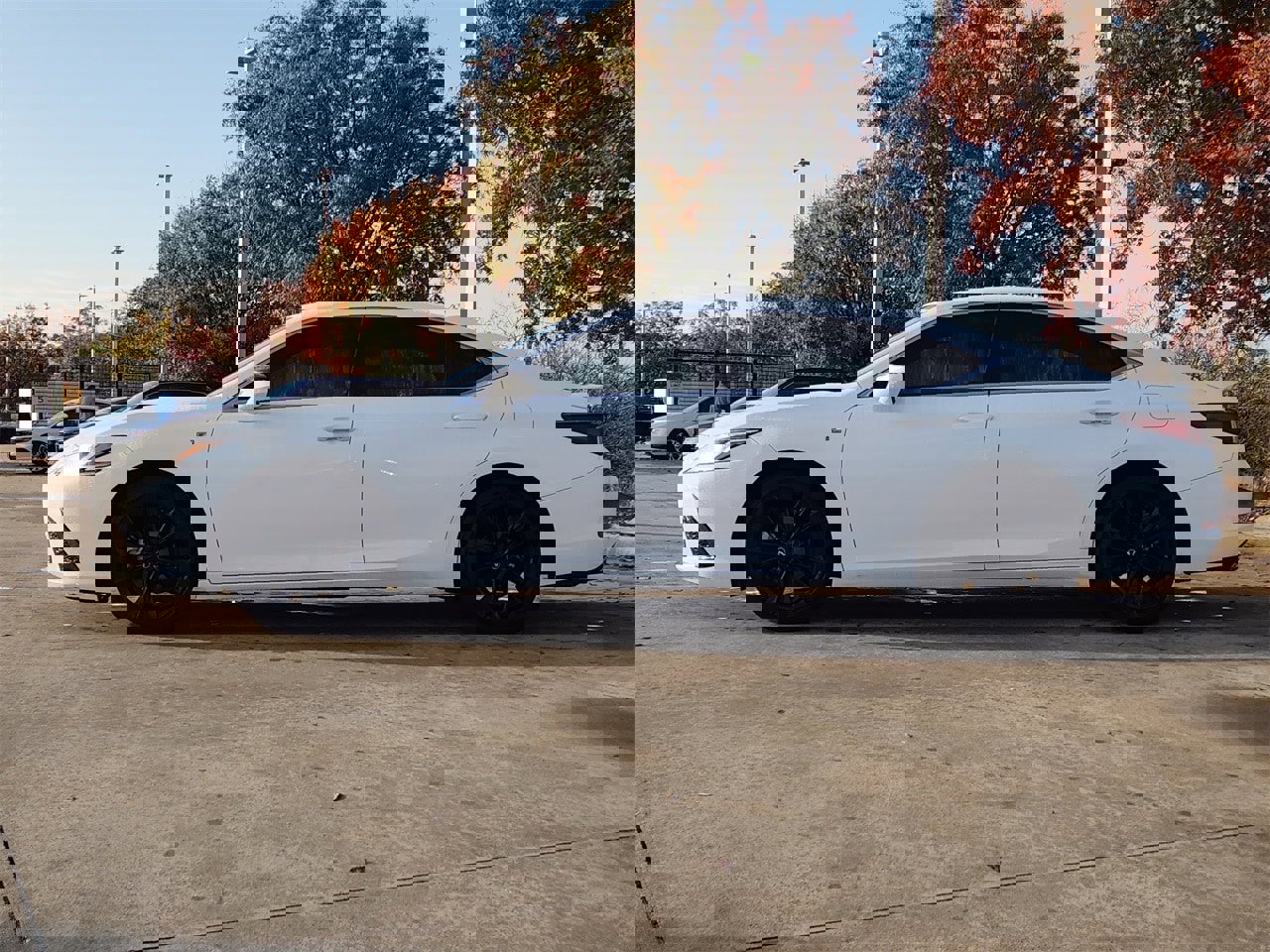 Used 2022 Lexus ES 350 F Sport image 4