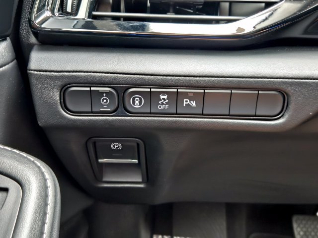 Certified 2025 Acura MDX w/ Technology Package FWD image 28