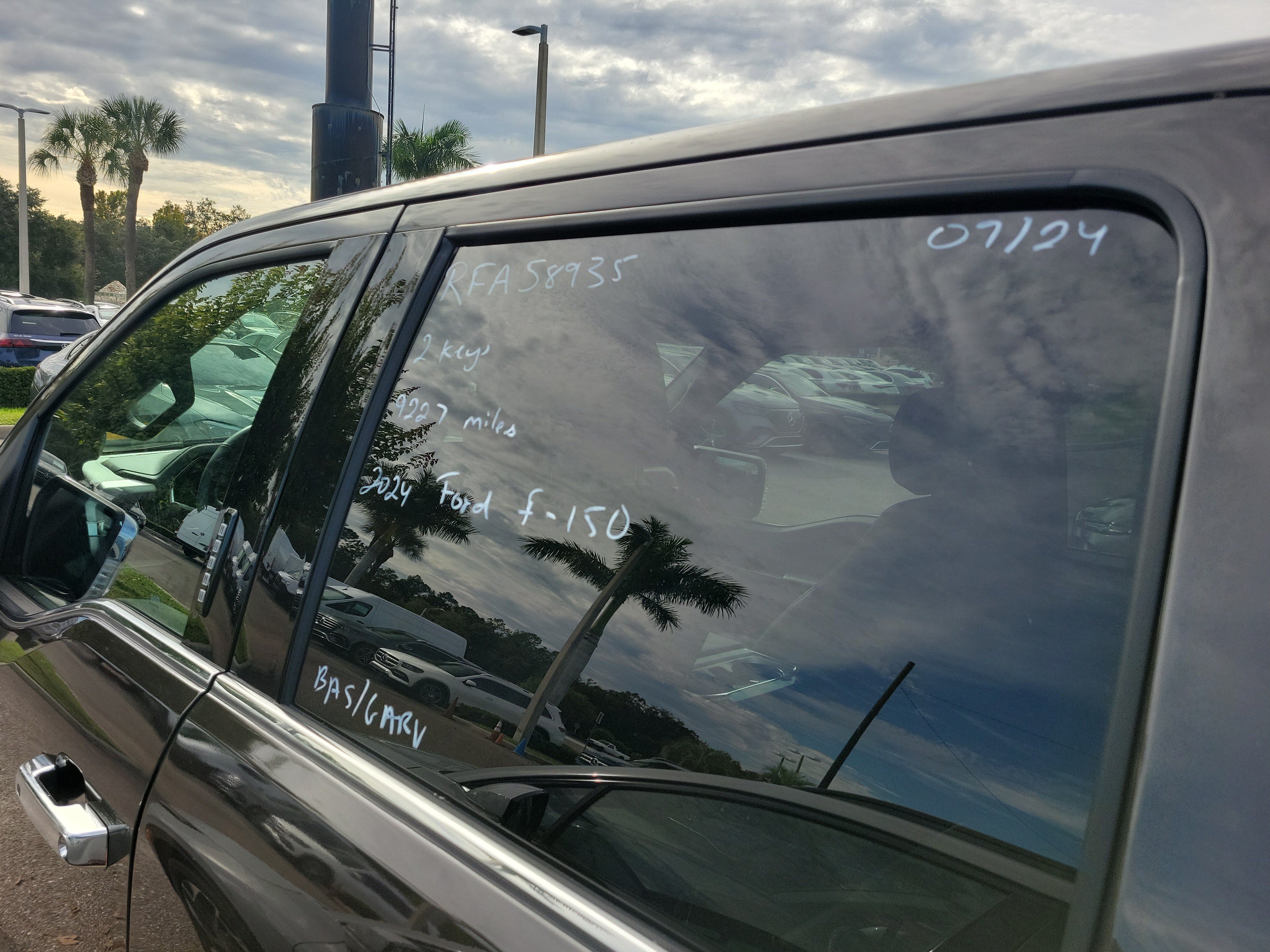 Used 2024 Ford F150 Lariat AWD/4WD image 6