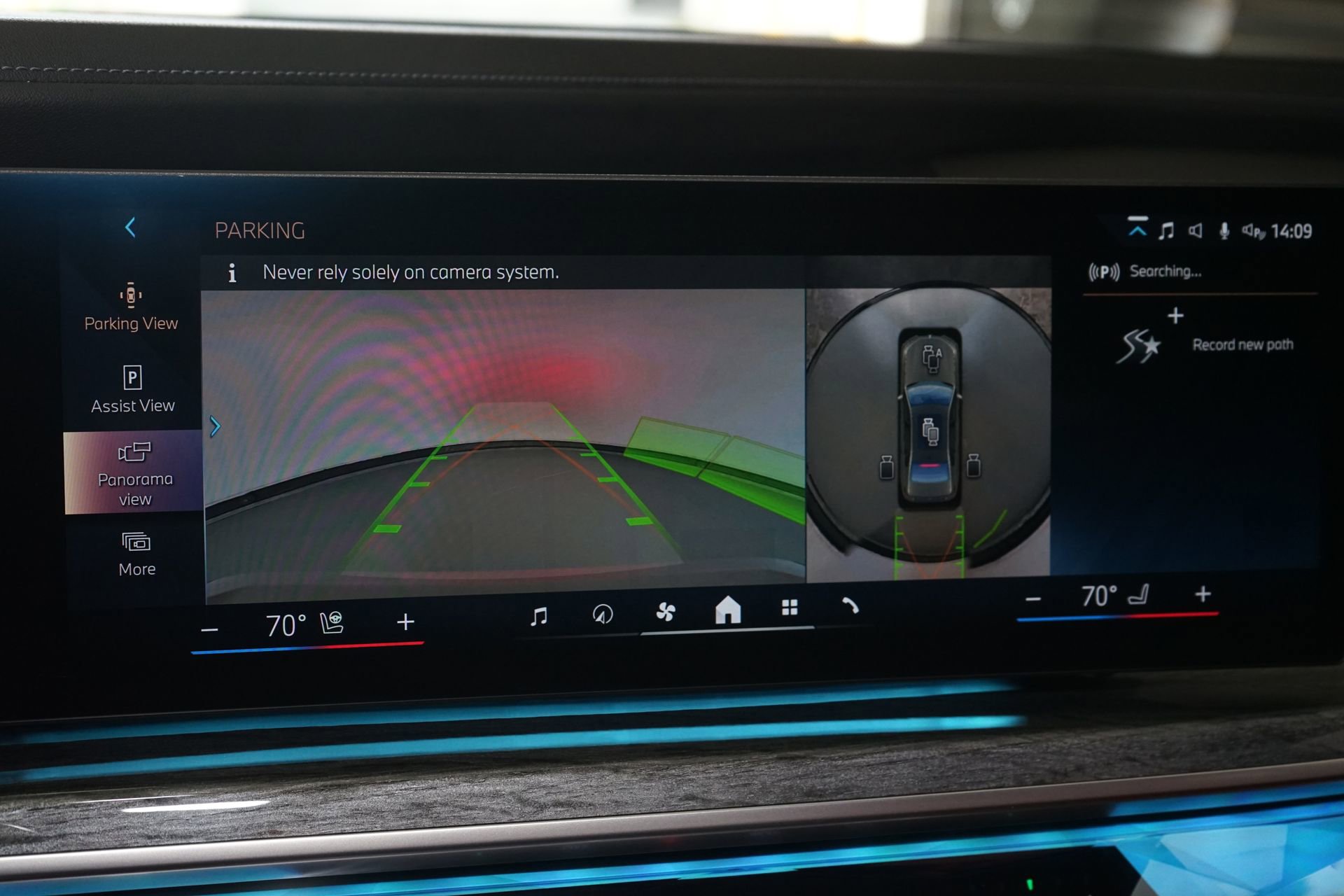 Used 2023 BMW 740i image 16