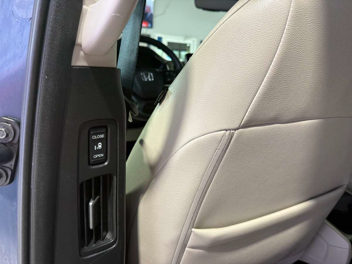 Used 2025 Honda Odyssey EX-L image 40